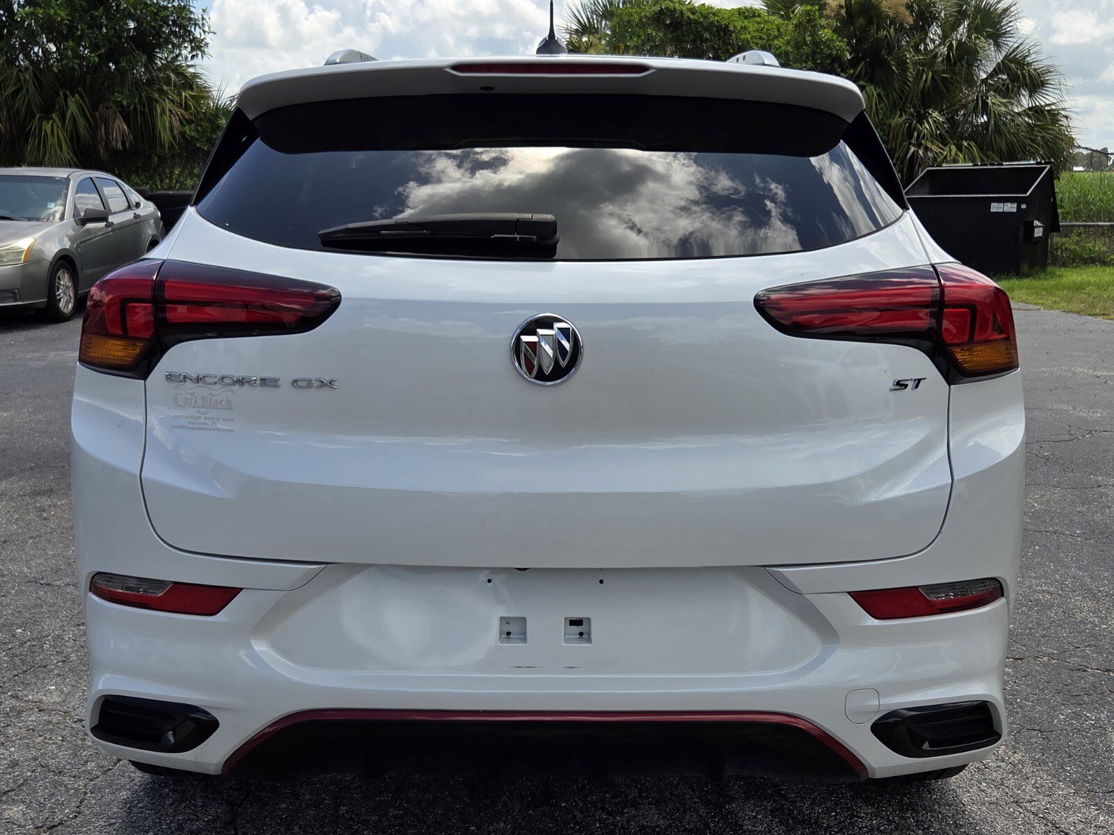 Used 2022 Buick Encore GX Select w/ Sport Touring Package FWD image 4