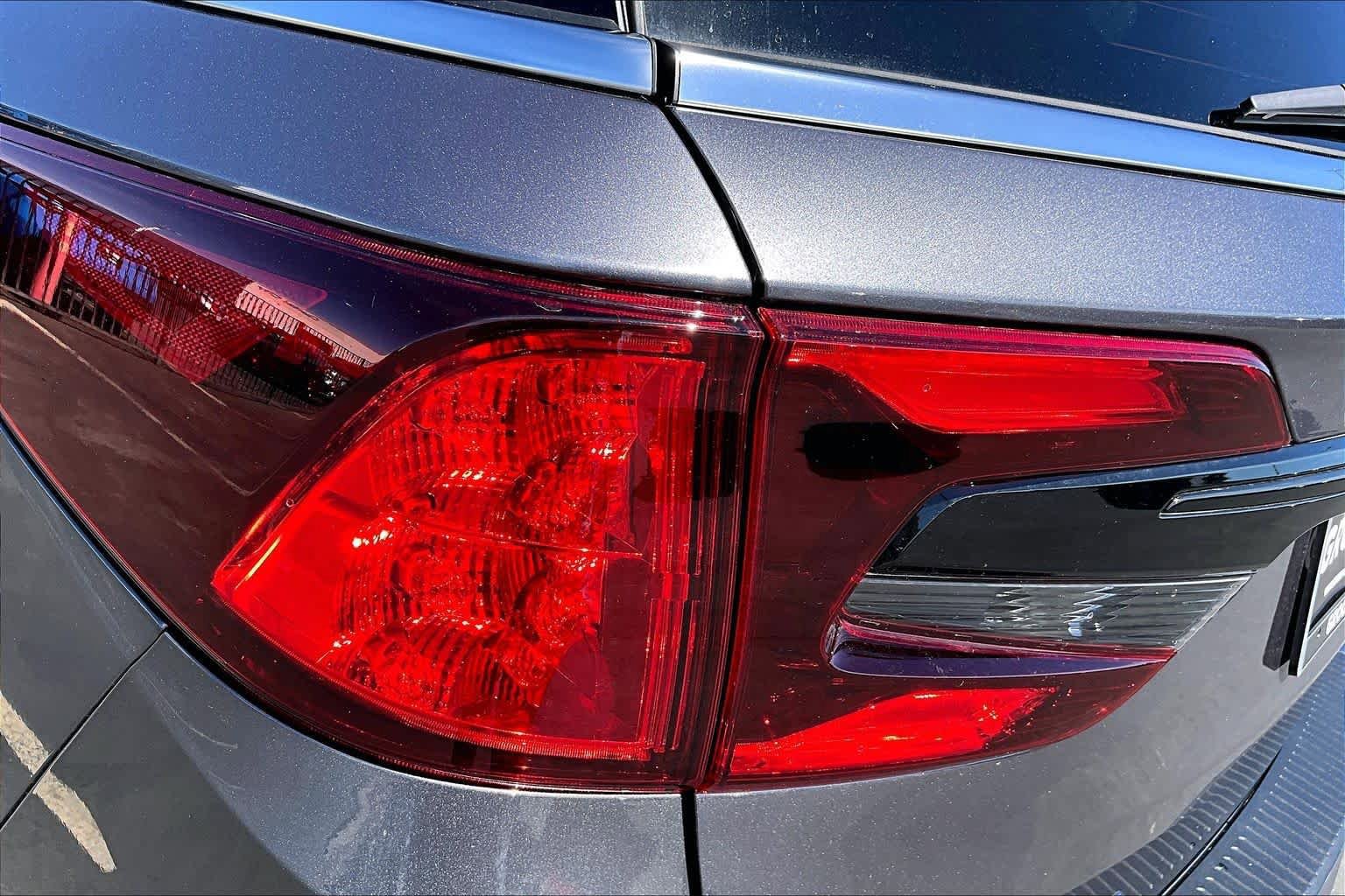 New 2026 Honda Odyssey Touring image 14