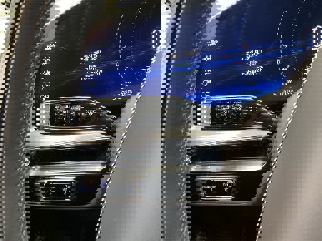 Certified 2024 Cadillac Lyriq Luxury w/ LPO, Floor Liner Package image 23