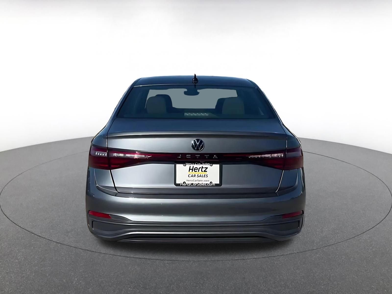 Used 2025 Volkswagen Jetta Sport image 12