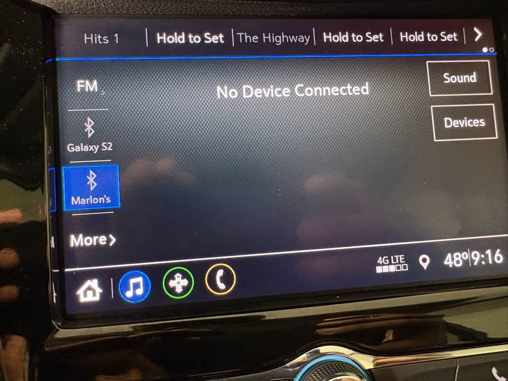 Used 2022 Chevrolet Trax LT w/ LT Convenience Package image 32