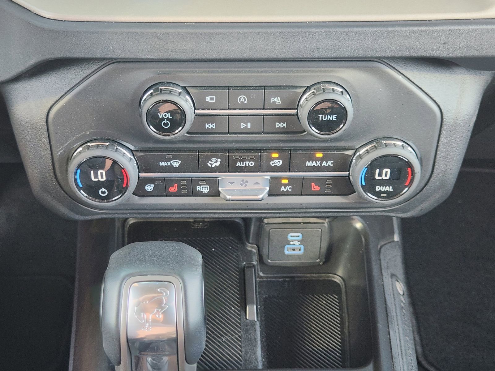 Used 2025 Ford Bronco Outer Banks AWD/4WD image 20