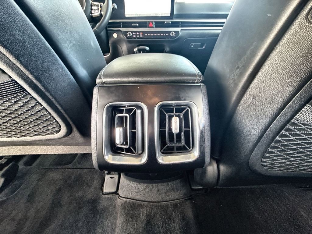 Used 2024 Kia Sorento S image 13