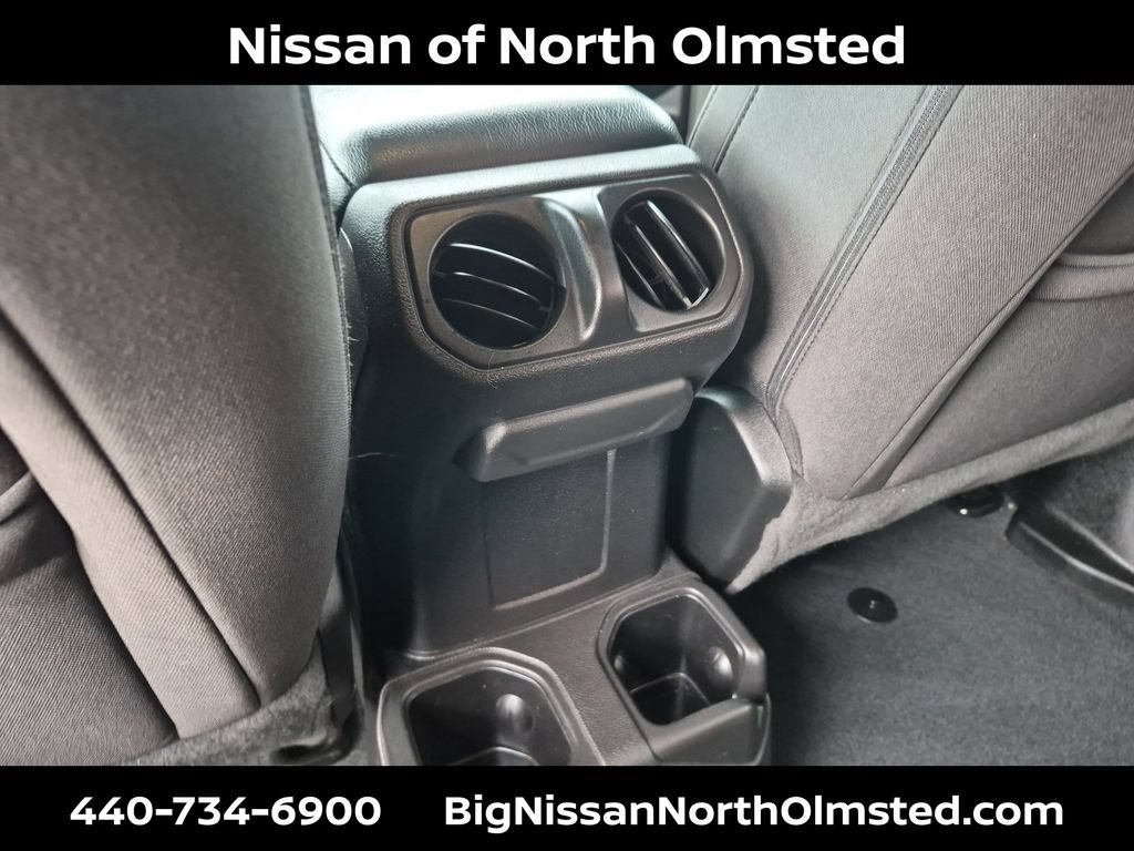 Used 2022 Jeep Wrangler Unlimited Sport AWD/4WD image 19