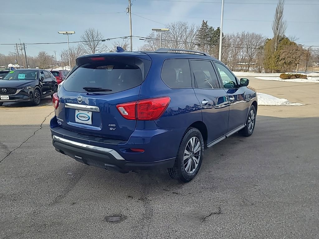 Used 2020 Nissan Pathfinder SV image 5
