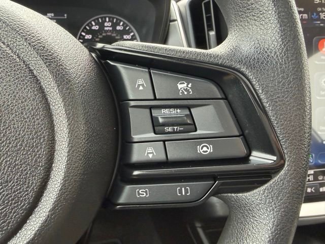Used 2025 Subaru Crosstrek 2.0i Premium image 17