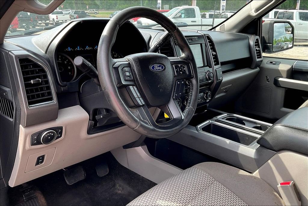 Used 2017 Ford F150 XLT w/ Equipment Group 302A Luxury image 12