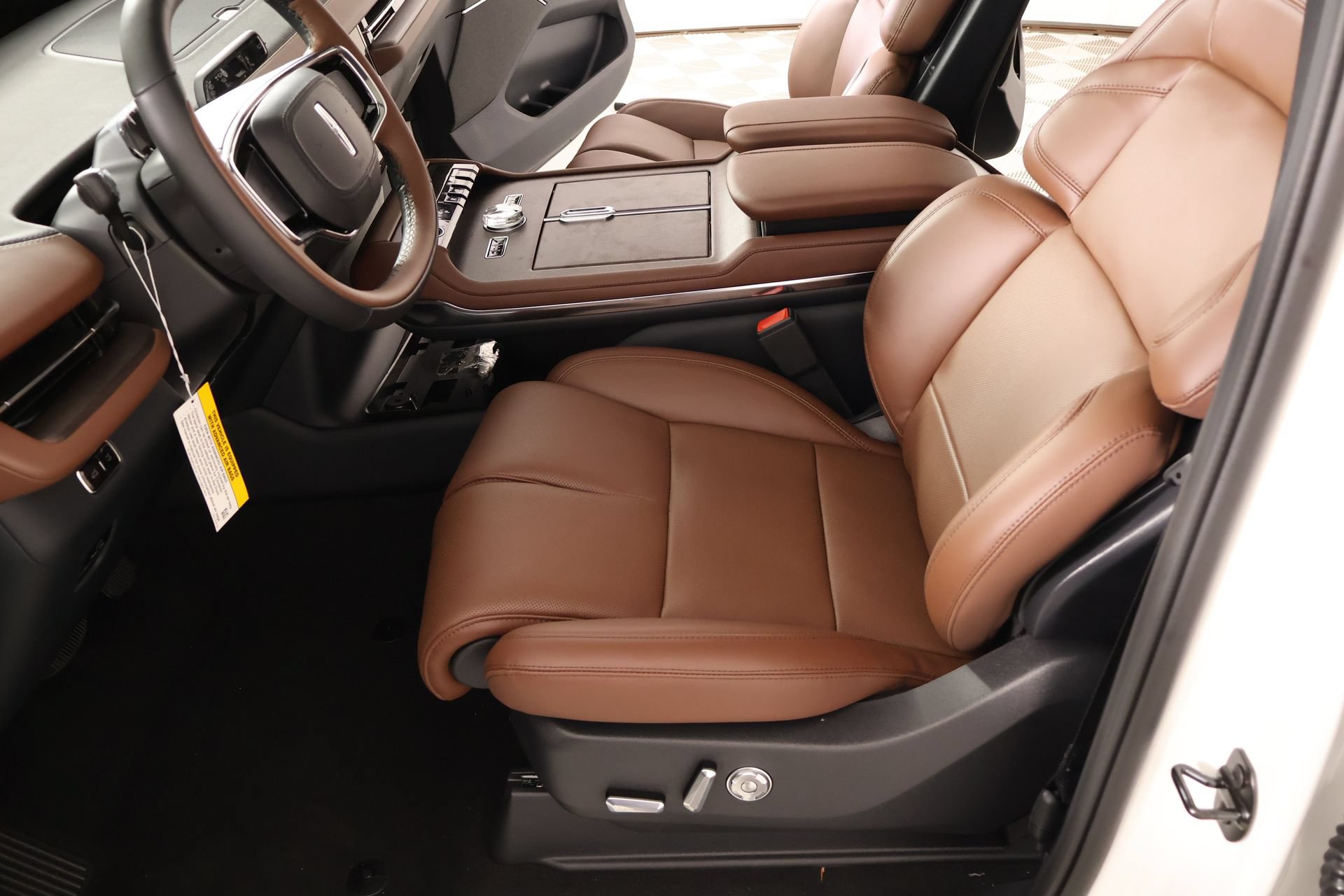 New 2027 Lincoln Navigator Reserve AWD/4WD image 11
