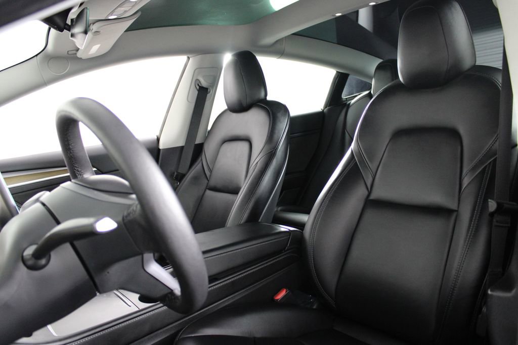 Used 2023 Tesla Model 3 Performance image 16