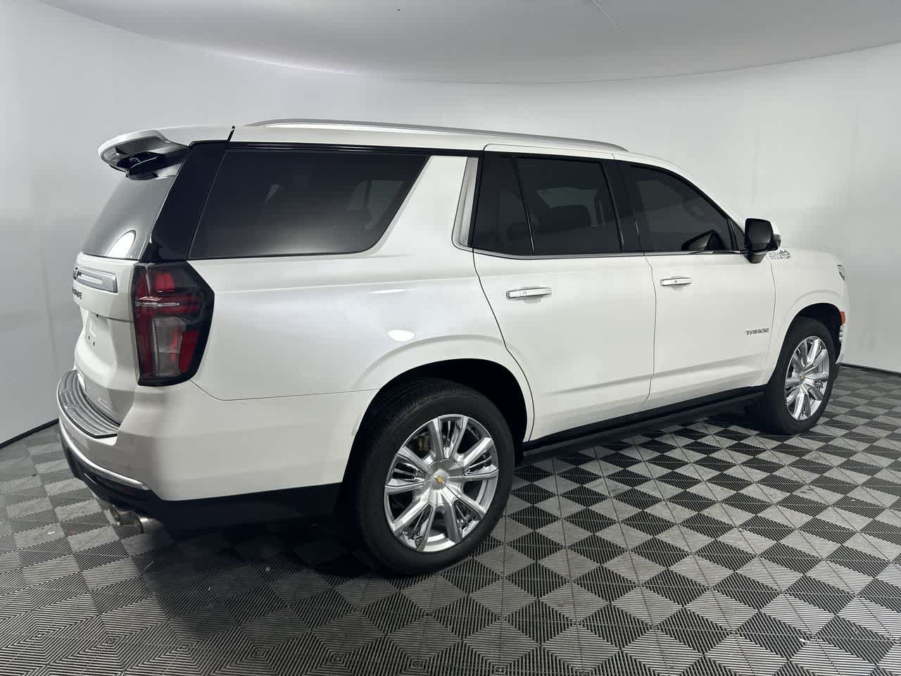 Used 2023 Chevrolet Tahoe High Country AWD/4WD image 8