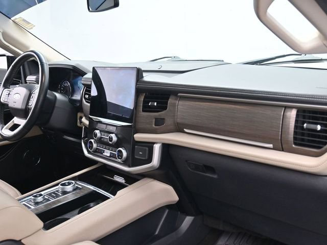 Used 2023 Ford Expedition Limited image 32