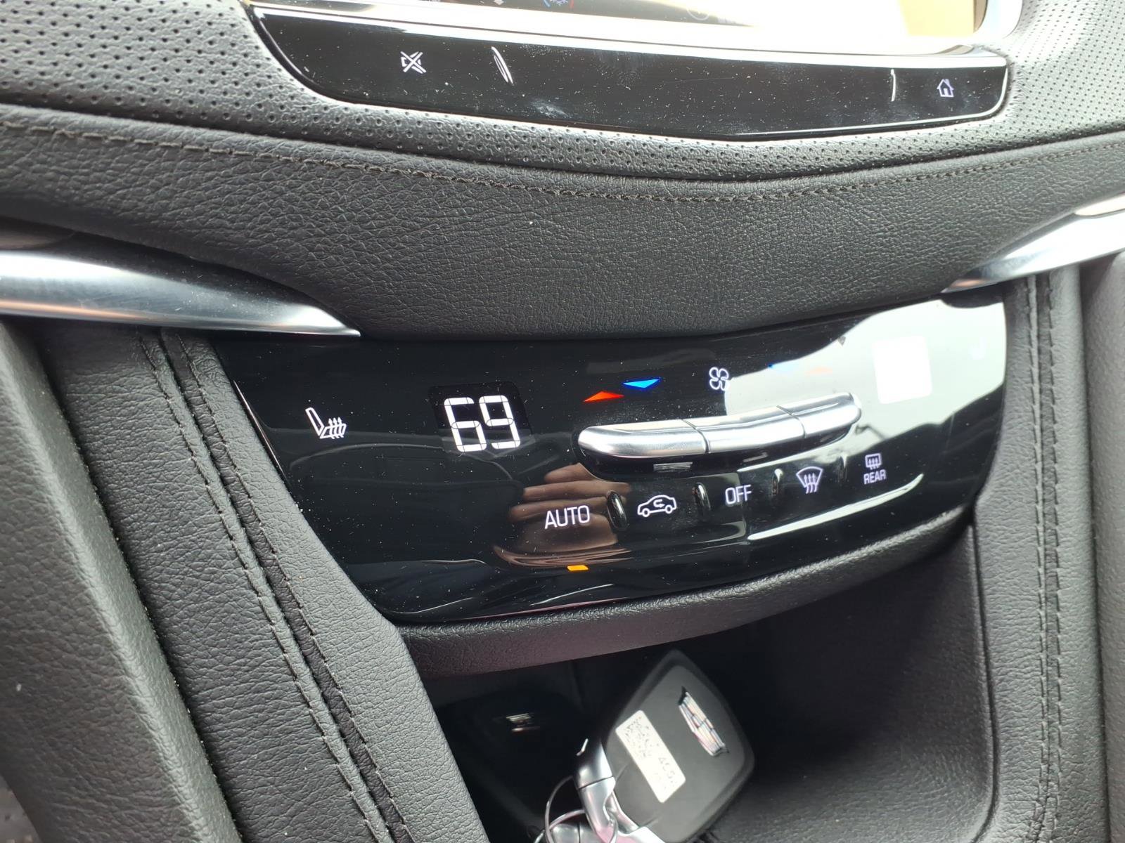 Certified 2023 Cadillac XT5 Luxury AWD/4WD image 25