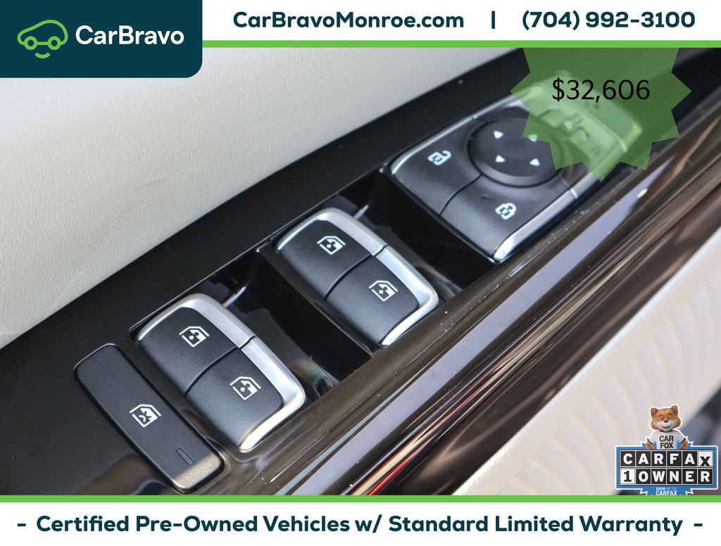 Used 2023 Kia Carnival SX Prestige FWD image 17