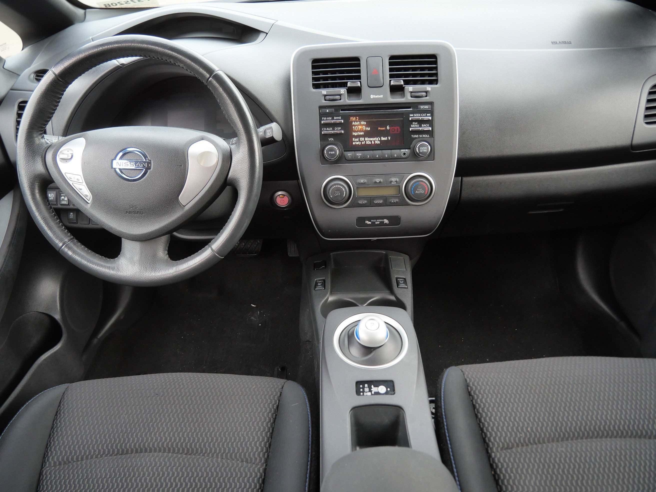 Used 2013 Nissan Leaf S image 10