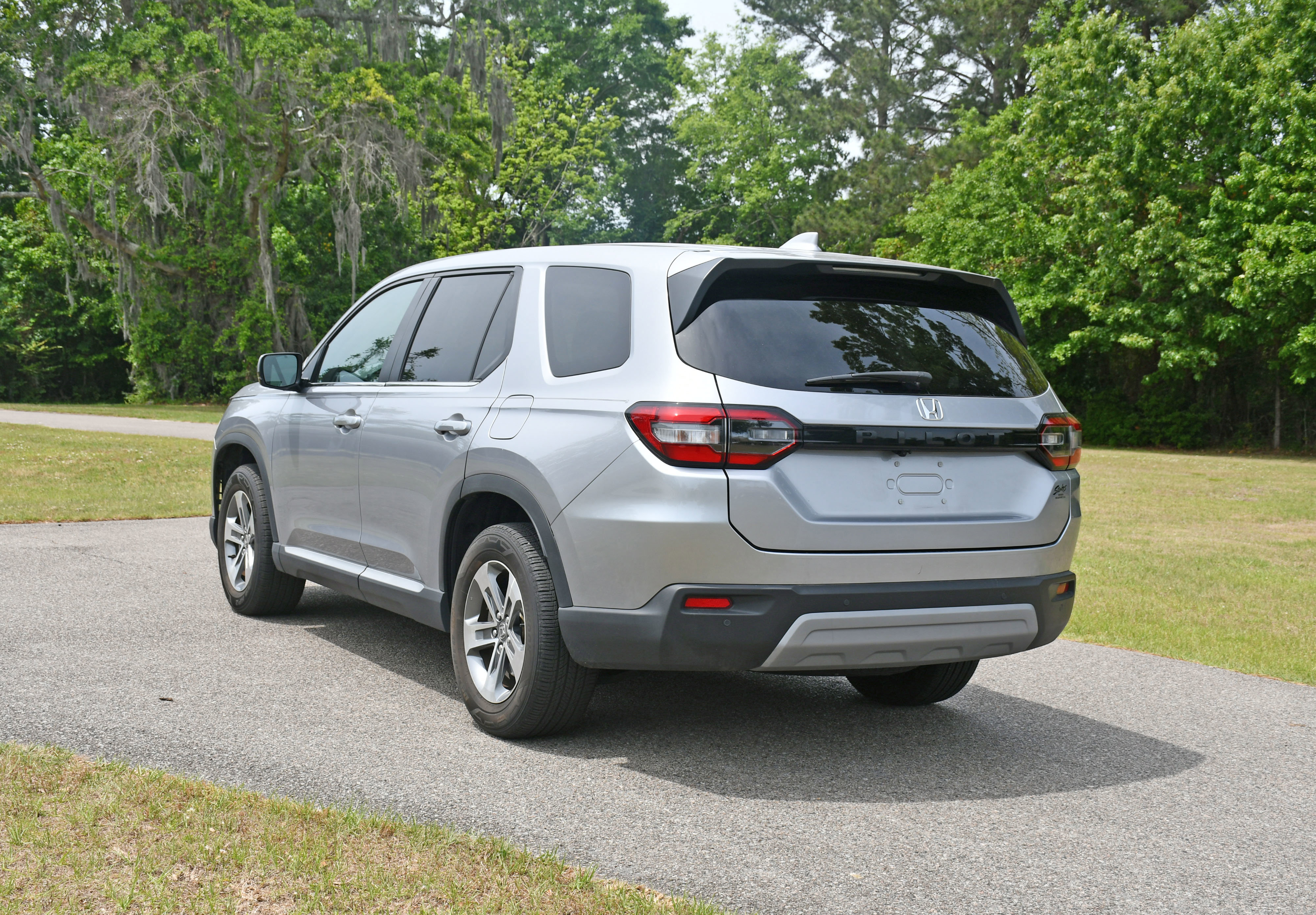 Certified 2025 Honda Pilot EX-L image 3