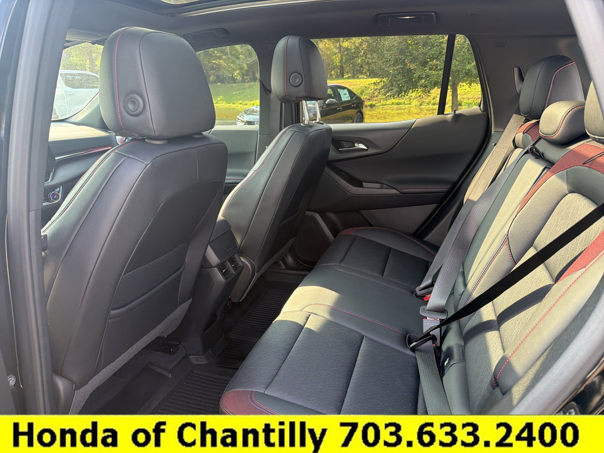 Used 2025 Chevrolet Equinox RS FWD image 26