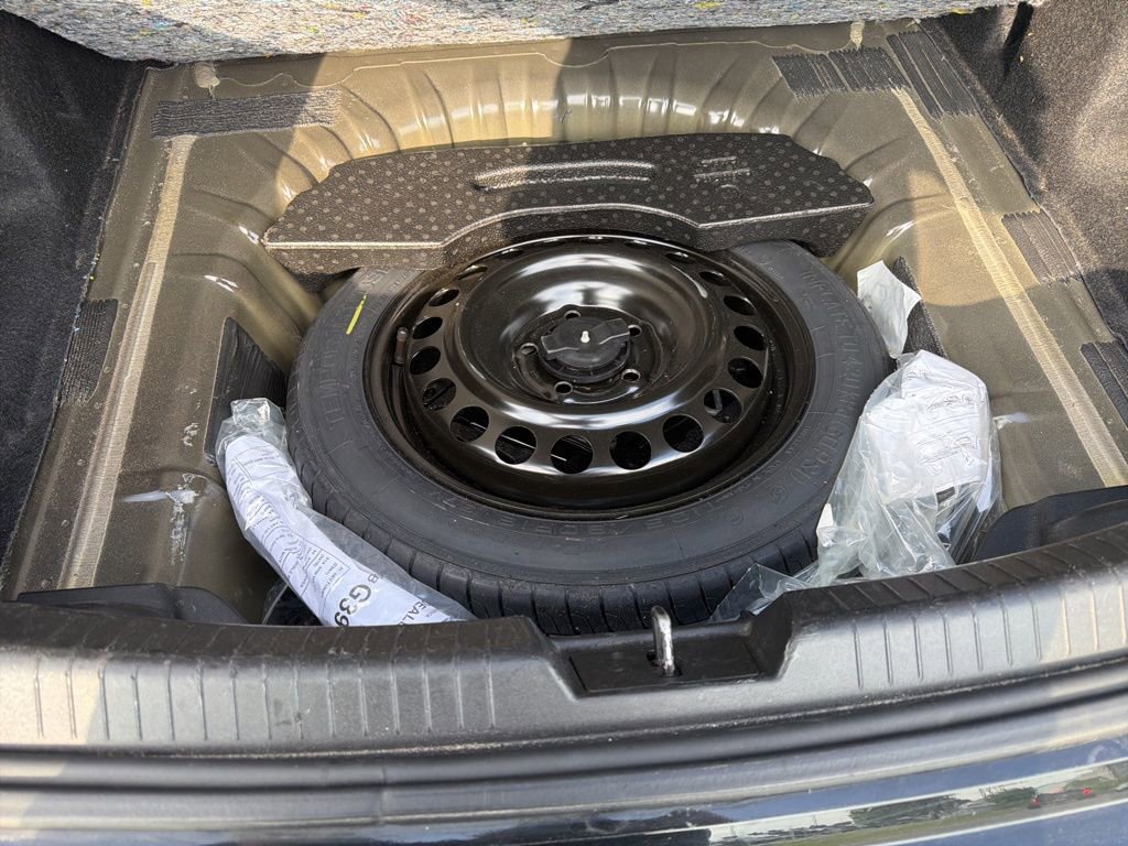 Used 2023 Chevrolet Malibu LT image 22