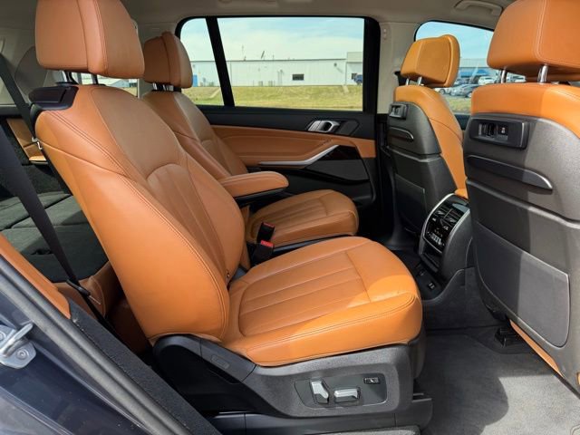 Used 2020 BMW X7 xDrive40i w/ Premium Package AWD/4WD image 12
