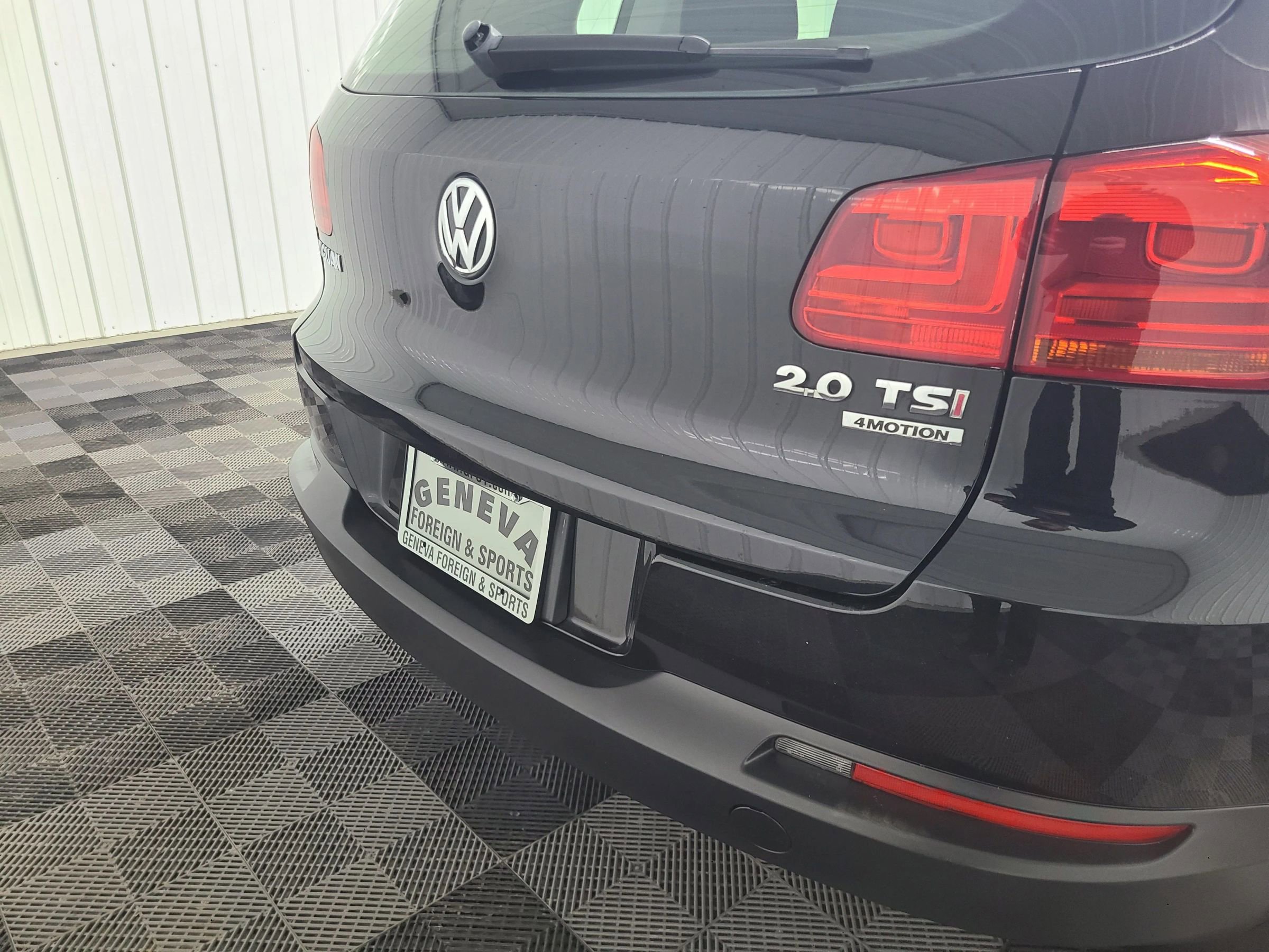 Used 2014 Volkswagen Tiguan S image 19