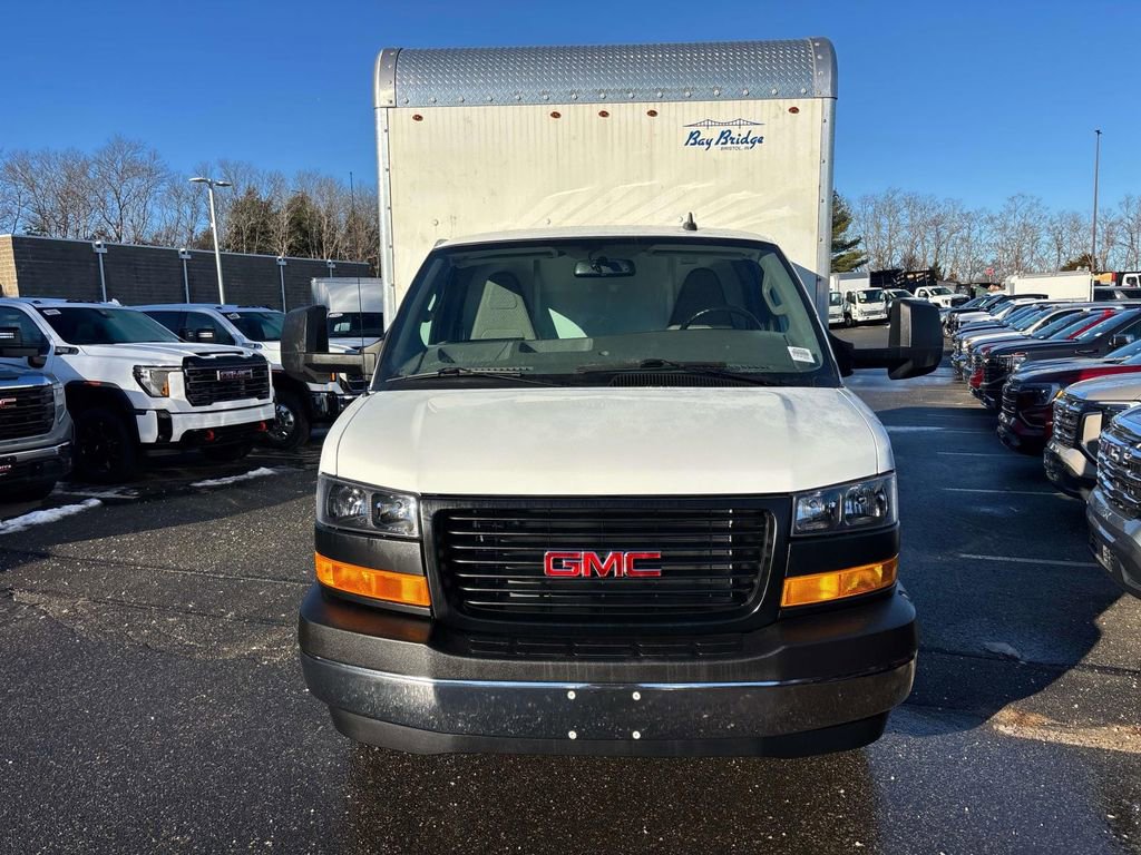 Used 2022 GMC Savana 3500 w/ Power Convenience Package image 2