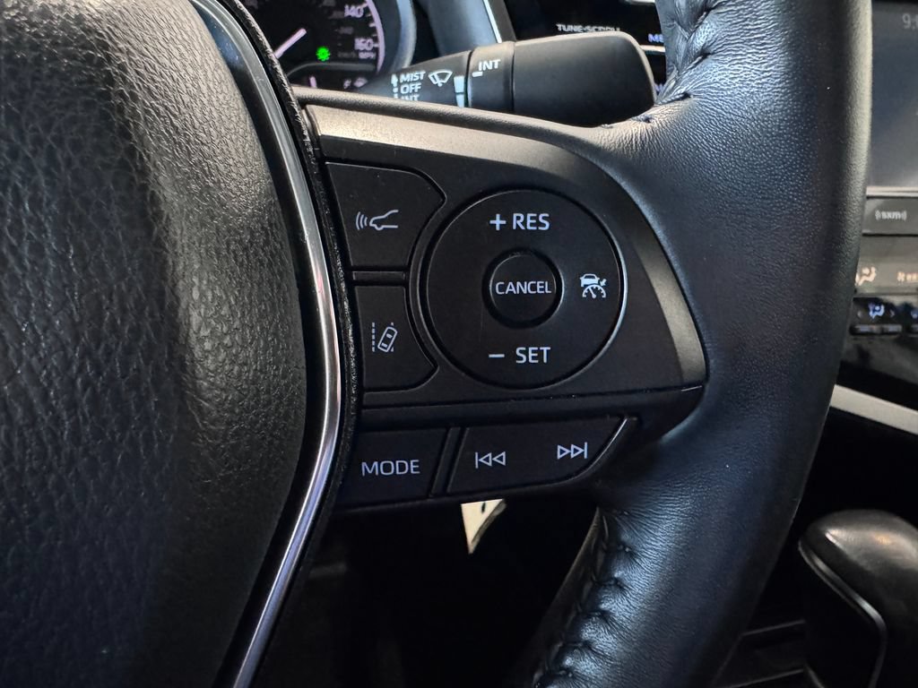 Used 2020 Toyota Camry SE w/ Carpet Mat Package AWD/4WD image 15