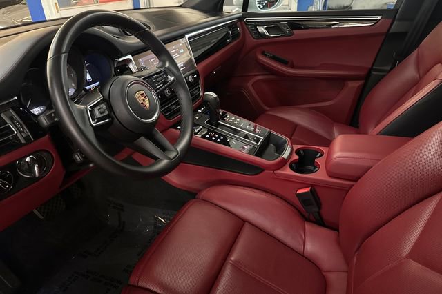 Used 2023 Porsche Macan S image 11