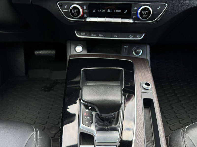 Used 2022 Audi Q5 2.0T Premium Plus w/ Premium Plus Package image 27