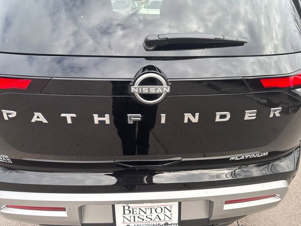 Certified 2025 Nissan Pathfinder Platinum image 45