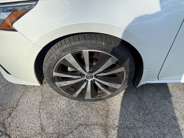 Used 2019 Nissan Altima 2.5 SR w/ SR Premium Package AWD/4WD image 6