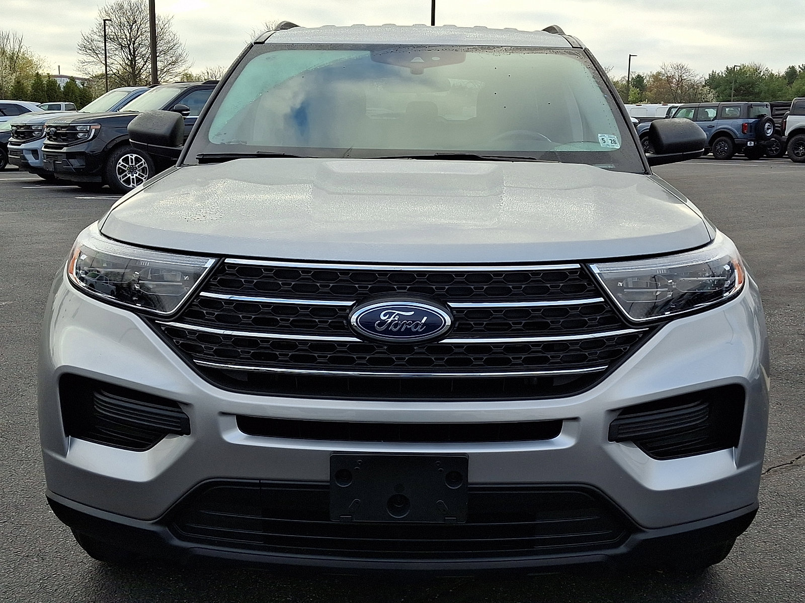Certified 2023 Ford Explorer XLT image 2
