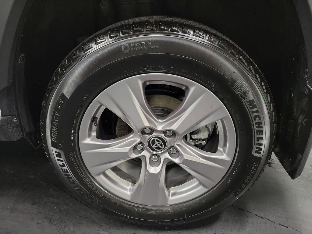 Used 2023 Toyota RAV4 XLE image 10