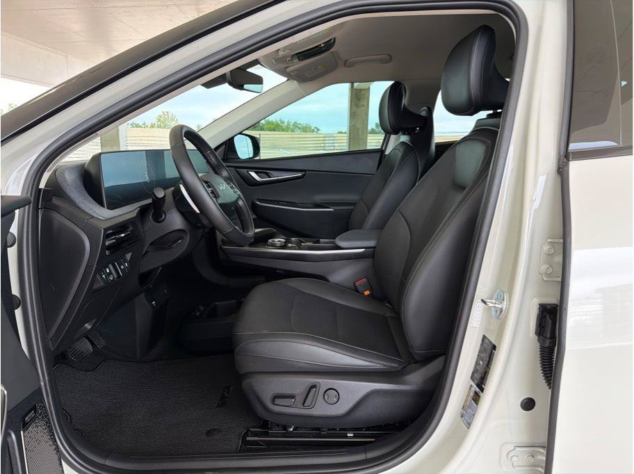 Used 2023 Kia EV6 Wind AWD/4WD image 10