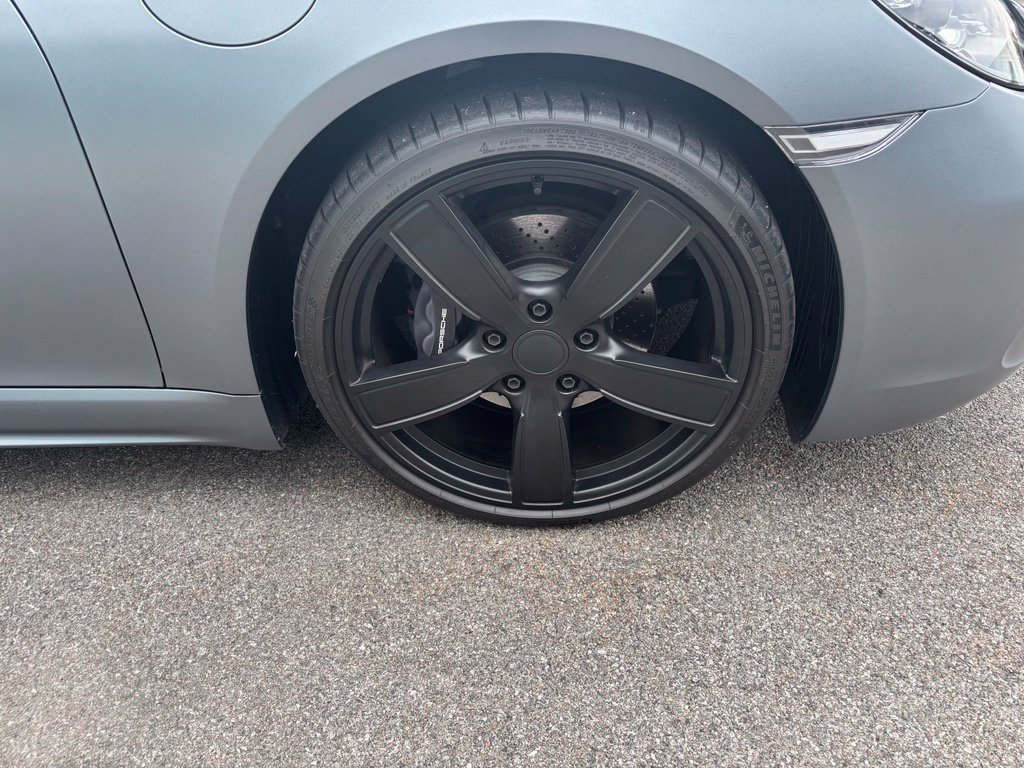 Certified 2025 Porsche 718 Boxster RWD image 35