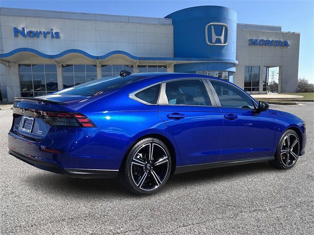 Used 2025 Honda Accord Sport image 4