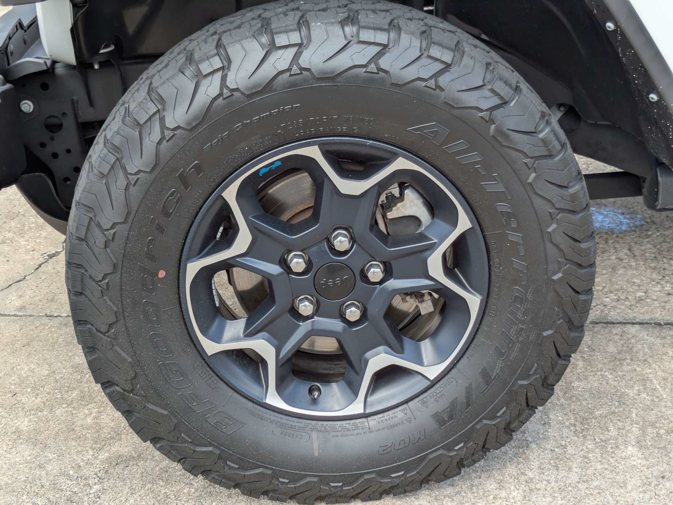 Used 2022 Jeep Wrangler Unlimited Rubicon 4xe AWD/4WD image 30
