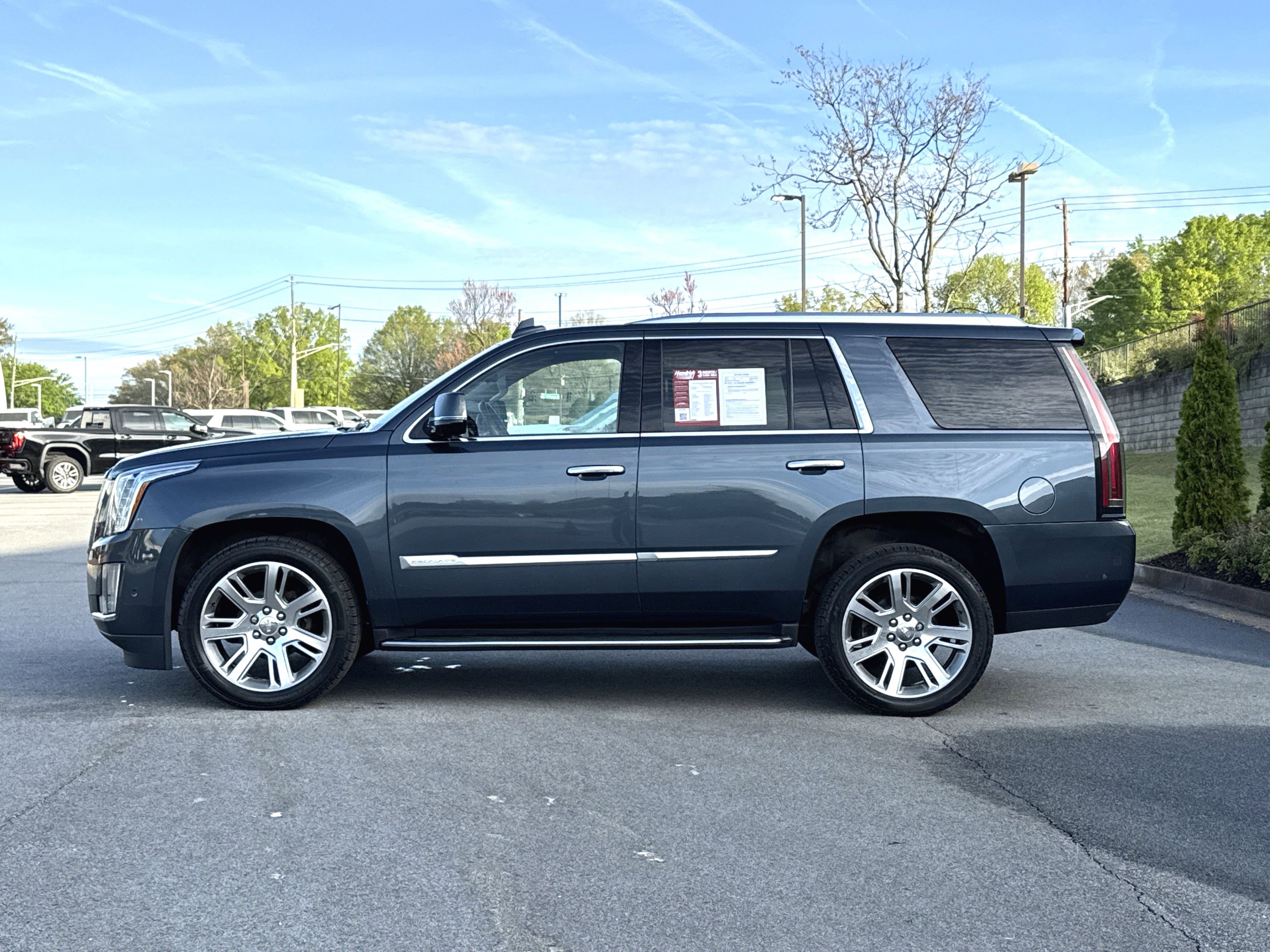 Used 2020 Cadillac Escalade Luxury image 7
