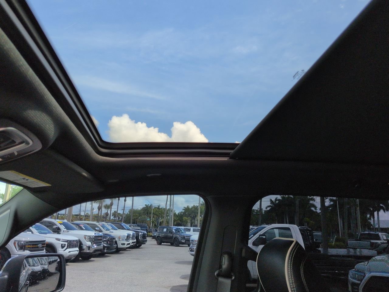 Used 2025 RAM 1500 Limited w/ Body Color Bumper Group AWD/4WD image 21