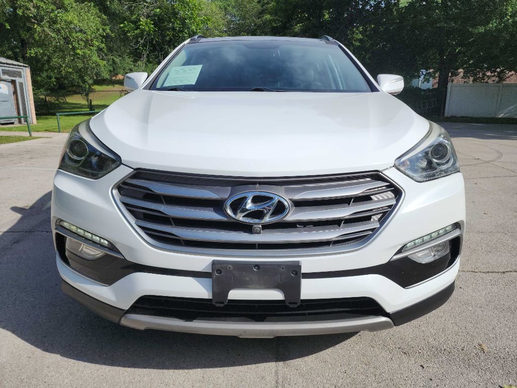 Used 2017 Hyundai Santa Fe Sport w/ Cargo Package FWD image 2