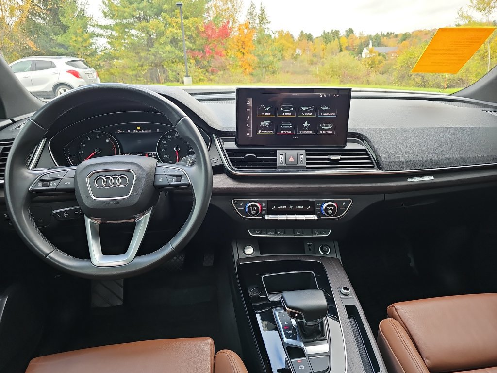 Used 2024 Audi Q5 2.0T Premium w/ Convenience Package AWD/4WD image 12