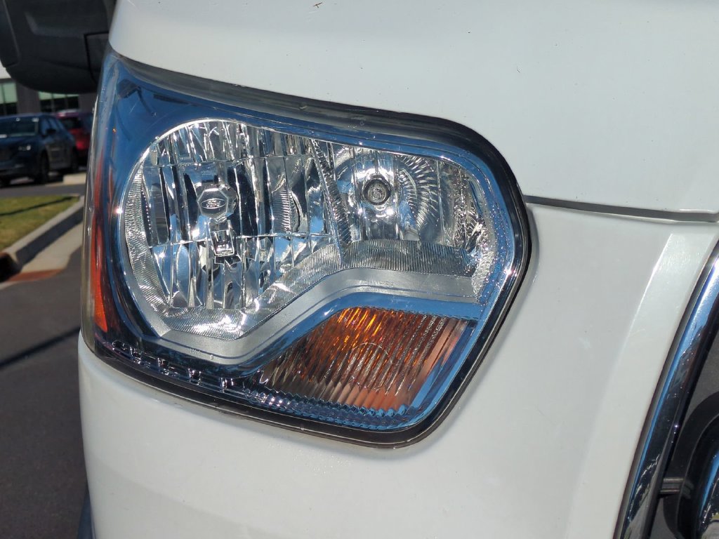 Used 2018 Ford Transit 350 XLT RWD image 9