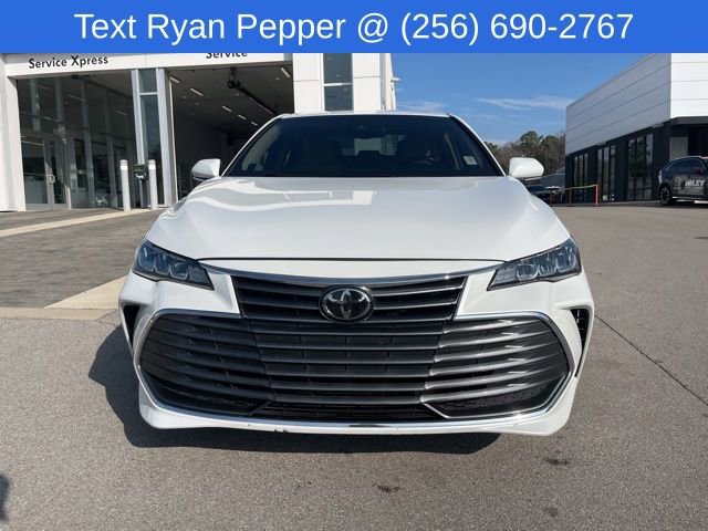 Used 2019 Toyota Avalon Limited image 2
