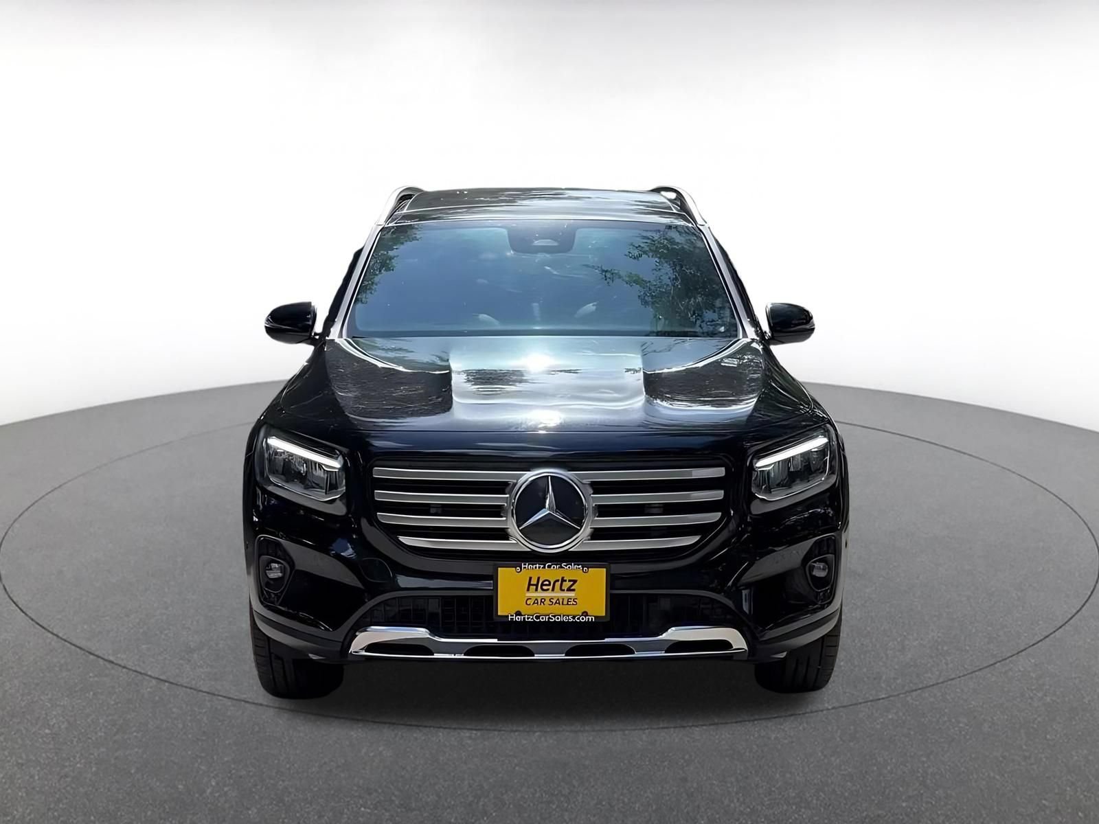 Used 2025 Mercedes-Benz GLB 250 4MATIC image 4