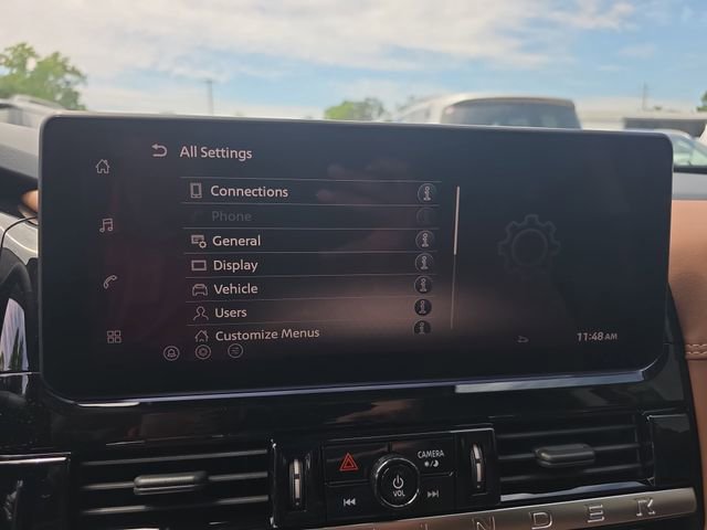 New 2026 Nissan Pathfinder Platinum AWD/4WD image 22