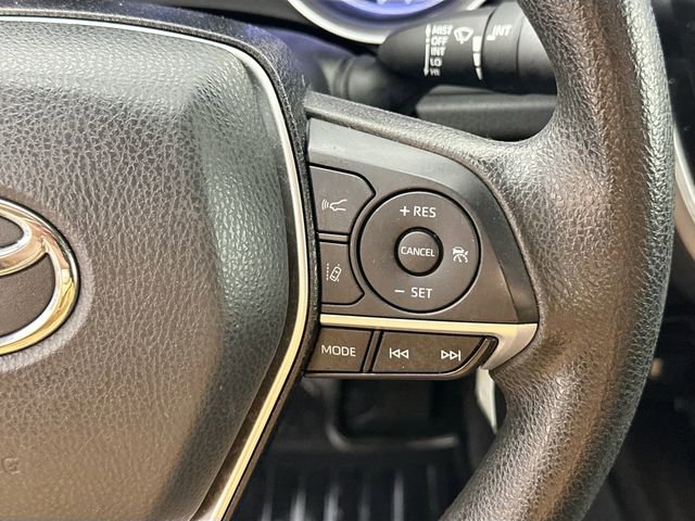 Used 2021 Toyota Camry LE FWD image 18