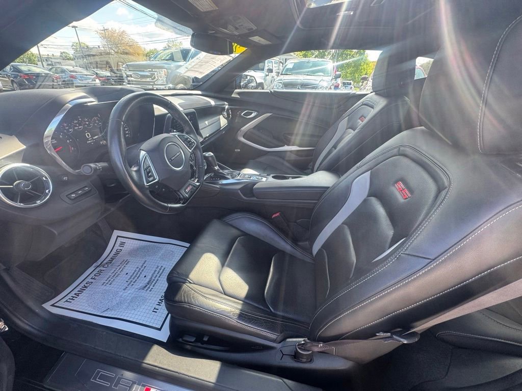 Used 2016 Chevrolet Camaro SS RWD image 27