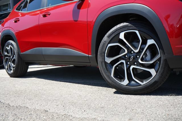 New 2026 Chevrolet Trax RS w/ Driver Confidence Package FWD image 10