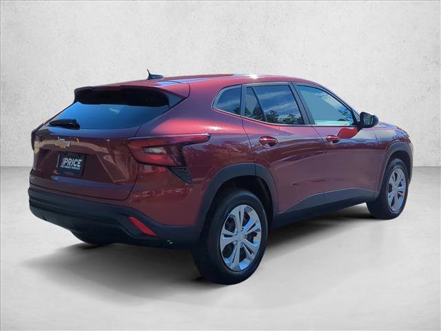 Used 2024 Chevrolet Trax LS w/ Driver Confidence Package image 5