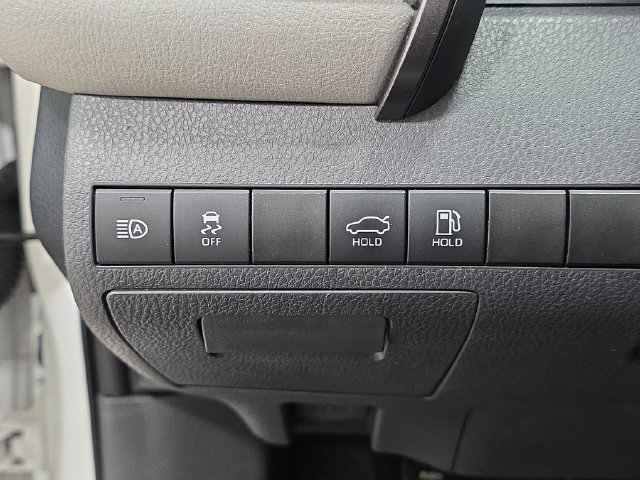 Used 2019 Toyota Camry SE FWD image 24