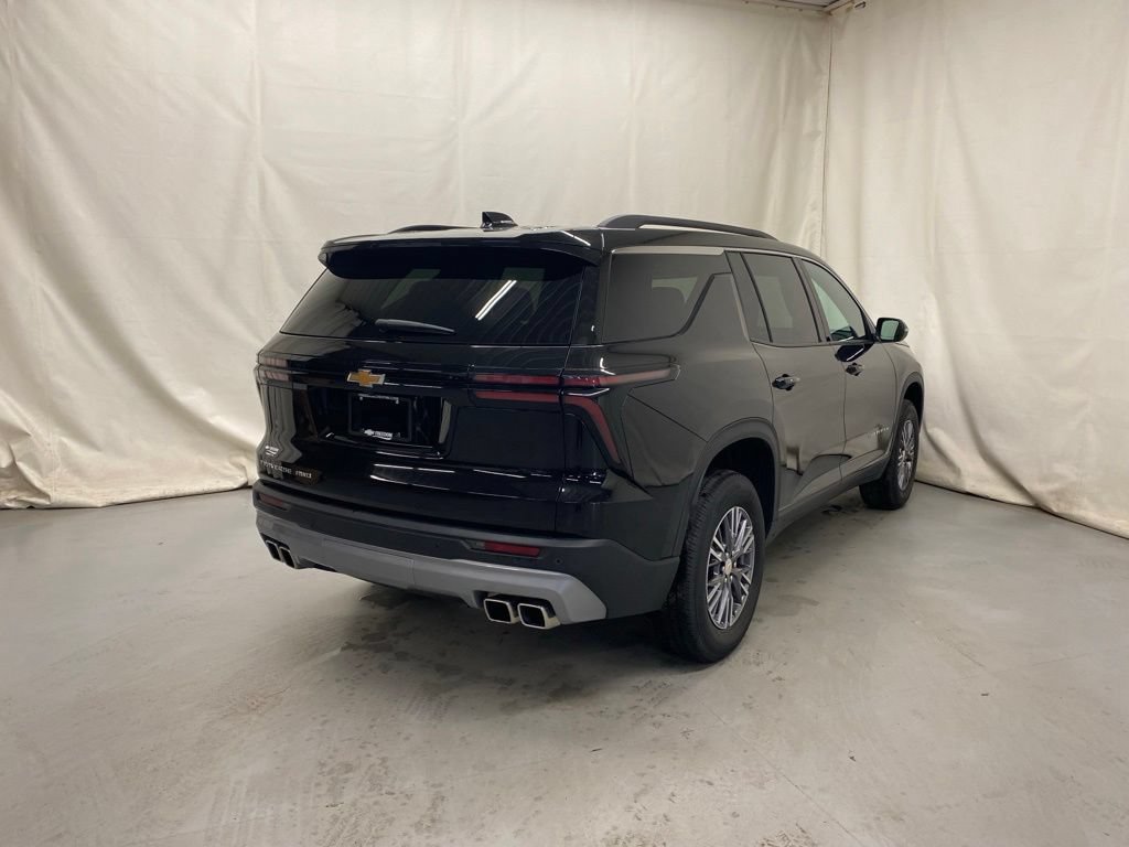 Used 2026 Chevrolet Traverse LT AWD/4WD image 6
