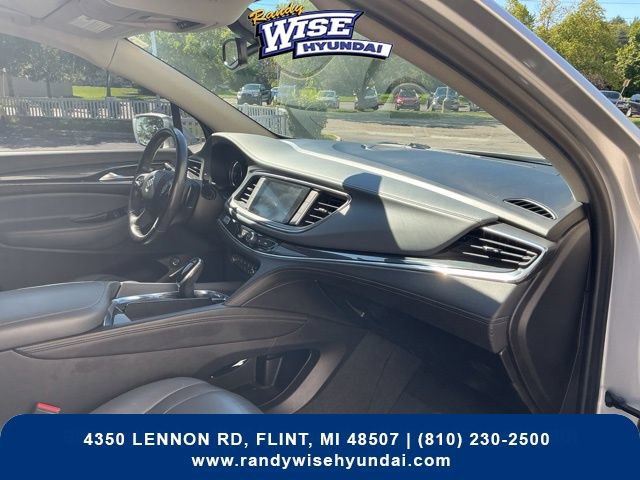 Used 2019 Buick Enclave Essence AWD/4WD image 20
